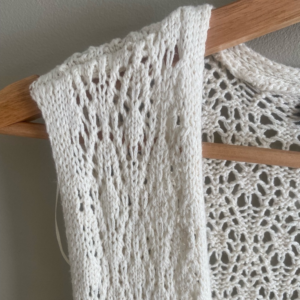 Freshman 1996 Duster Women’s M Beige Crochet Sleeveless‎ Vest Boho Cottage Core - Picture 3 of 10